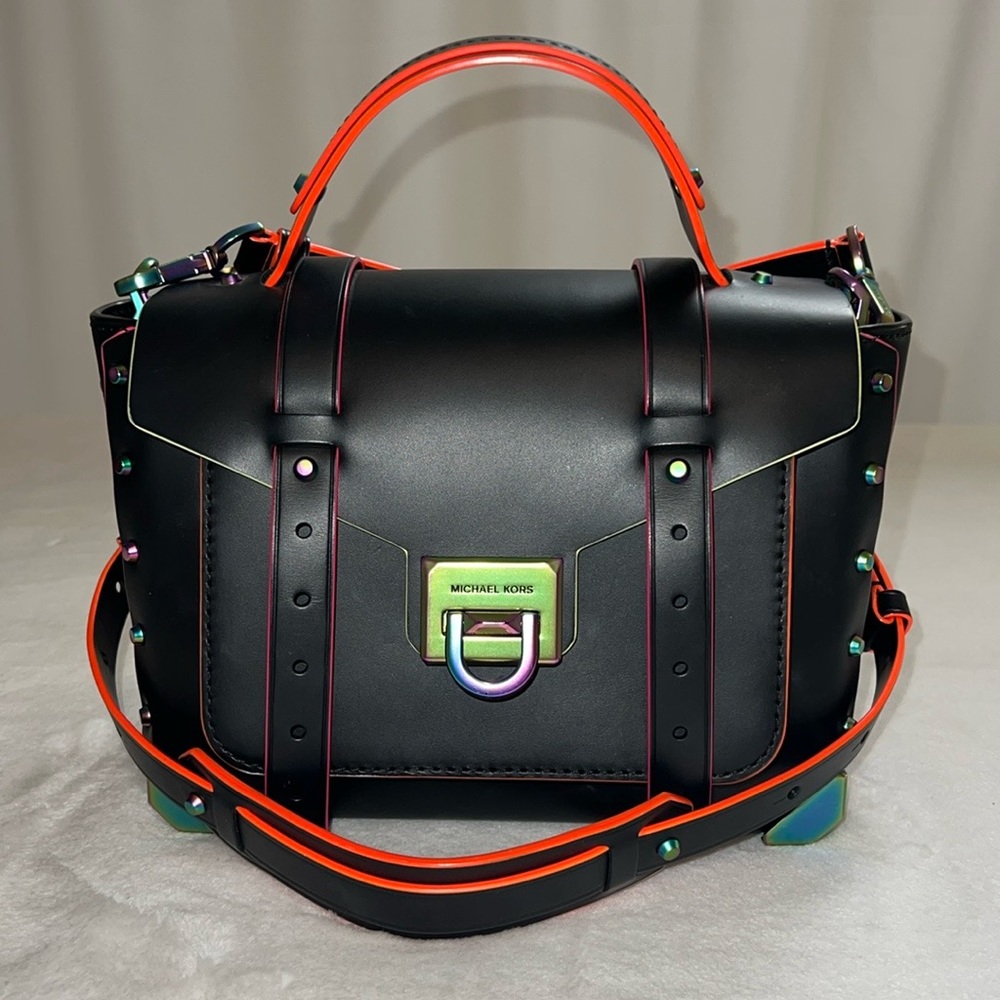 Michael Kors | Manhattan Leather Satchel | Contrast Trim Crossbody bag